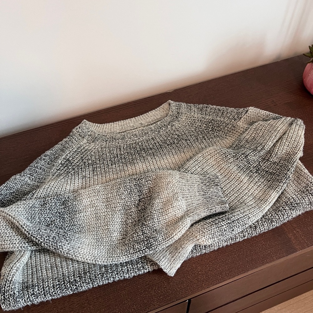 a.n.a Heathered Gray Women's Sweater
